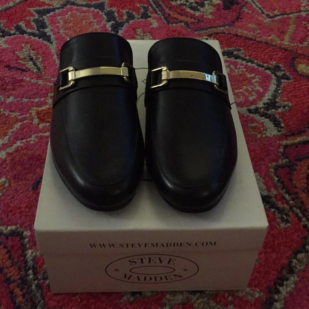 Brand new Steve Madden slides - Picture 2 of 3